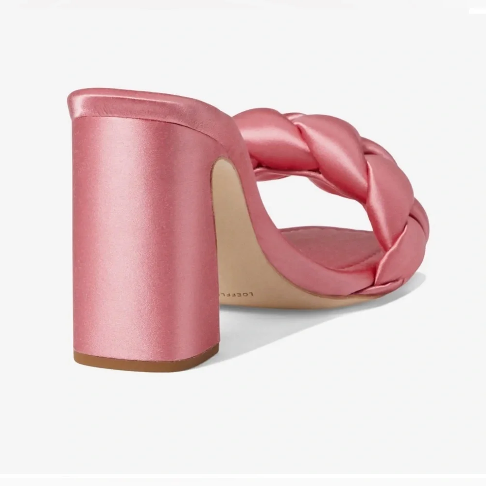 Loeffler Randall

Freya - Picture 5 of 10